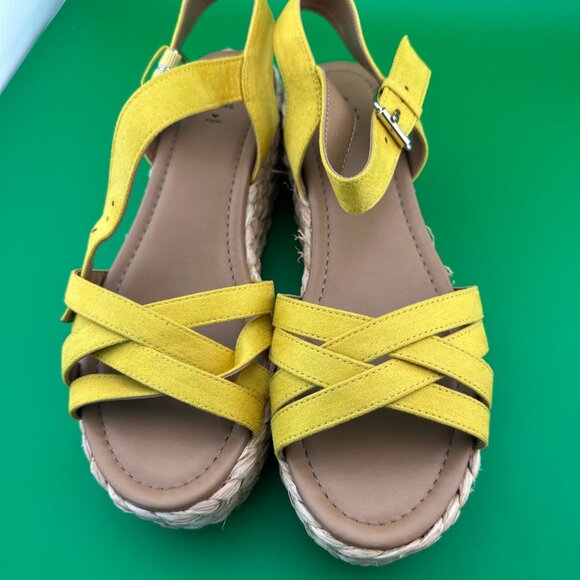 NWOT WOMEN'S "CALL IT SPRING" ANKLE STRAP PLATFORM WEDGE SANDAL YELLOW, SIZE 8 - Picture 2 of 10